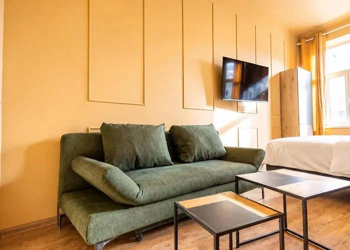 Bright 4br Getaway Near Westbahnhof Station