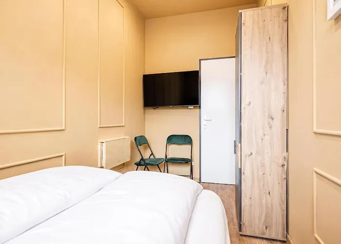 Bright 4br Getaway Near Westbahnhof Station * Vienna