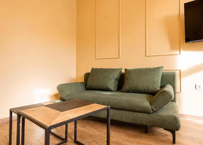 Apartment Bright 4br Getaway Near Westbahnhof Station Vienna