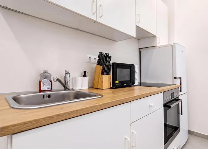 Bright 4br Getaway Near Westbahnhof Station *